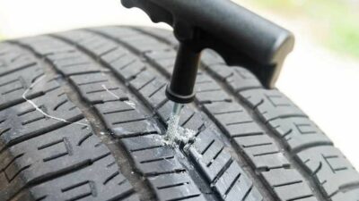 Amankah Tambal Ban? Tips Keselamatan Berkendara Anda