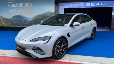 BYD Seal: Suspensi Pintar, Harga Rp750 Juta, Inovasi Canggih!