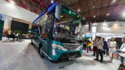 Bus Baru Grand Touristo: Sasis Isuzu, Mewah & Canggih
