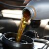 Ganti Oli Mobil: Jarak Tempuh atau Waktu Pakai, Mana yang Lebih Penting?