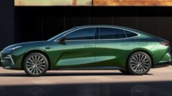 Geely Hybrid Murah: Canggih, Rp200 Jutaan, Spesifikasi Memukau!