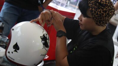 Helm Slimhead Lokal: 6 Desain Klasik & Elegan Terkini