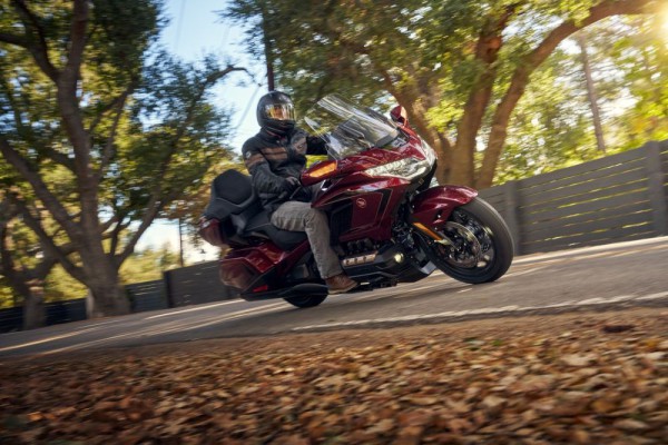 Honda Gold Wing 50 Tahun: Legendaris, Rp1 Miliar, Miliki Sekarang!