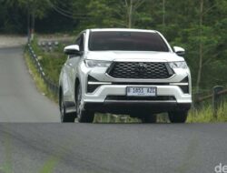 Innova Zenix Hybrid Irit Bensin? Konsumsi BBM-nya Bikin Takjub!