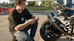 Knalpot Motor Nembak? Solusi Ampuh & Penyebabnya Terungkap