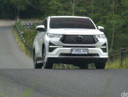 Konsumsi BBM Innova Zenix Hybrid: Iritnya Bikin Kantong Aman