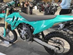 Motor Petarung KLX China: Harga Selangit, Spesifikasi Mengesankan?