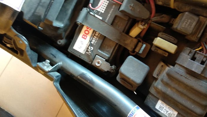 Mudik Lebaran Aman? Lepas Kabel Aki Motor, Ini Alasannya!