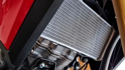 Radiator Motor Bocor? Bahaya yang Mengintai Mesin Anda