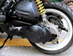 Rahasia Motor Matic: Mengapa Cuma Satu Shockbreaker?