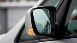 Rahasia Nyaman Berkendara: Atur Lampu Sein Sebelum Belok Agar Aman