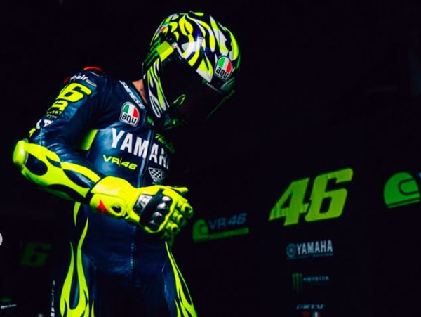 Rossi Kembali! Aksi Legendaris di Sirkuit Mugello Yamaha