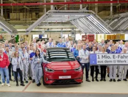 Satu Juta Mobil Listrik VW: Tantangan Keuangan & Revolusi Emisi